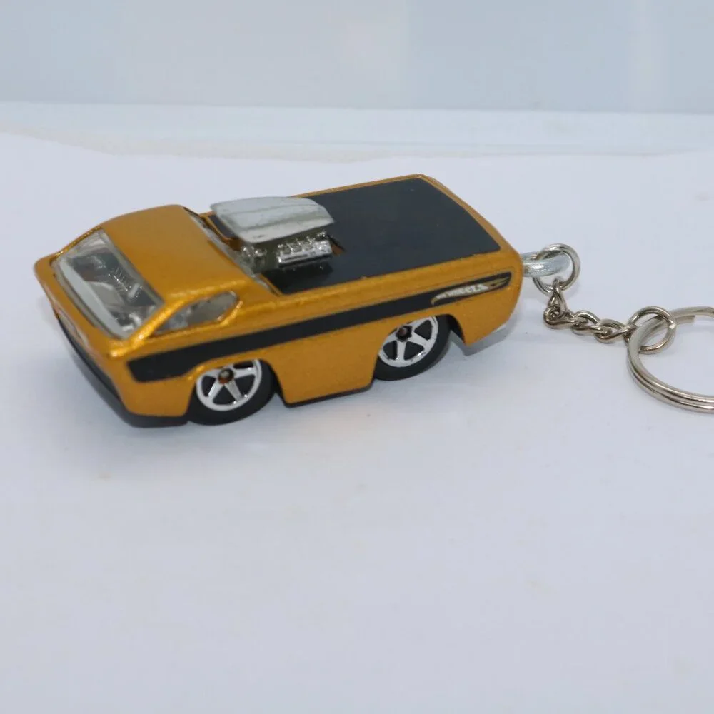 Hot Wheels 2003 Deora custom keychain 1/64 scale